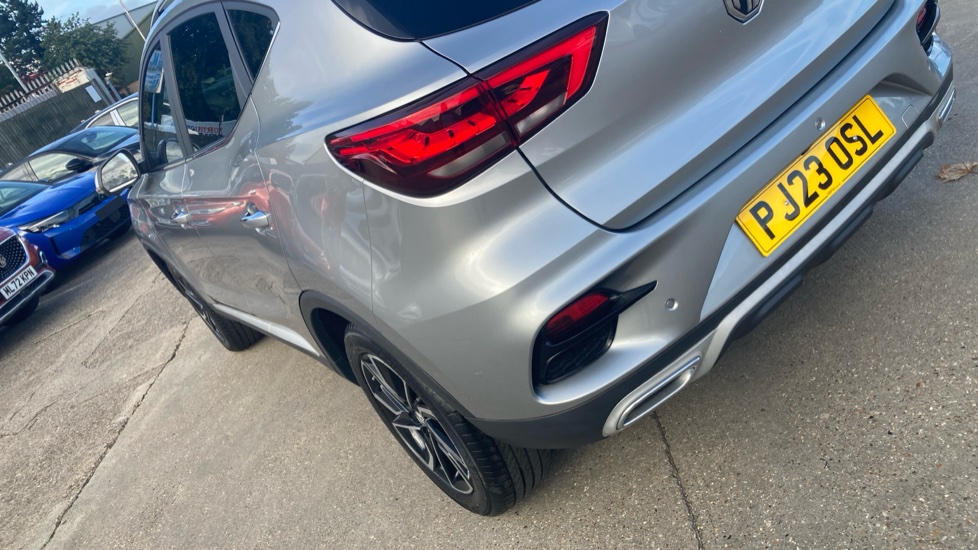 MG ZS 1.0T GDi Exclusive 5dr DCT Petrol Hatchback - Image 44
