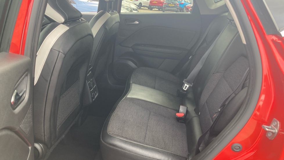 Renault Captur 1.6 E-Tech full hybrid 145 Techno 5dr Auto Hybrid Hatchback - Image 16