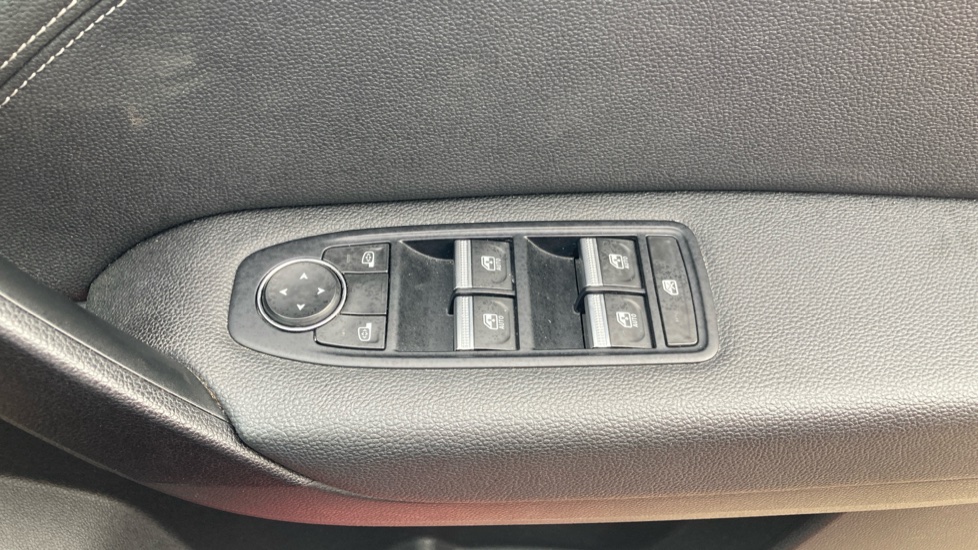 Renault Captur 1.6 E-Tech full hybrid 145 Techno 5dr Auto Hybrid Hatchback - Image 33