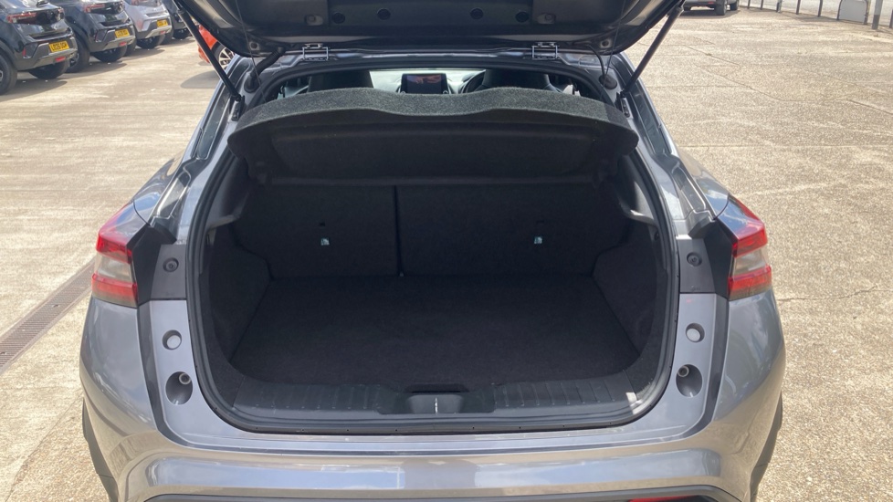 Nissan Juke 1.0 DiG-T 114 N-Connecta 5dr DCT Petrol Hatchback - Image 4
