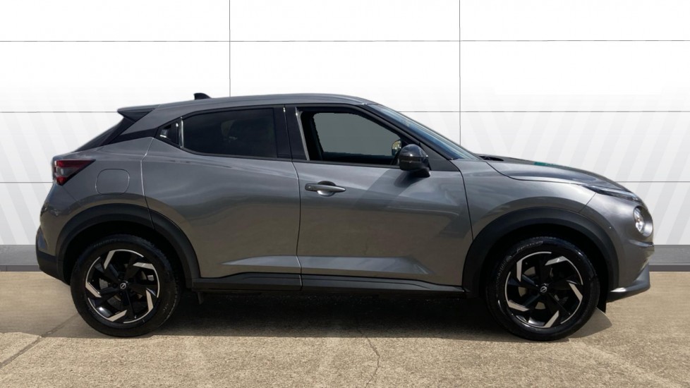 Nissan Juke 1.0 DiG-T 114 N-Connecta 5dr DCT Petrol Hatchback - Image 5