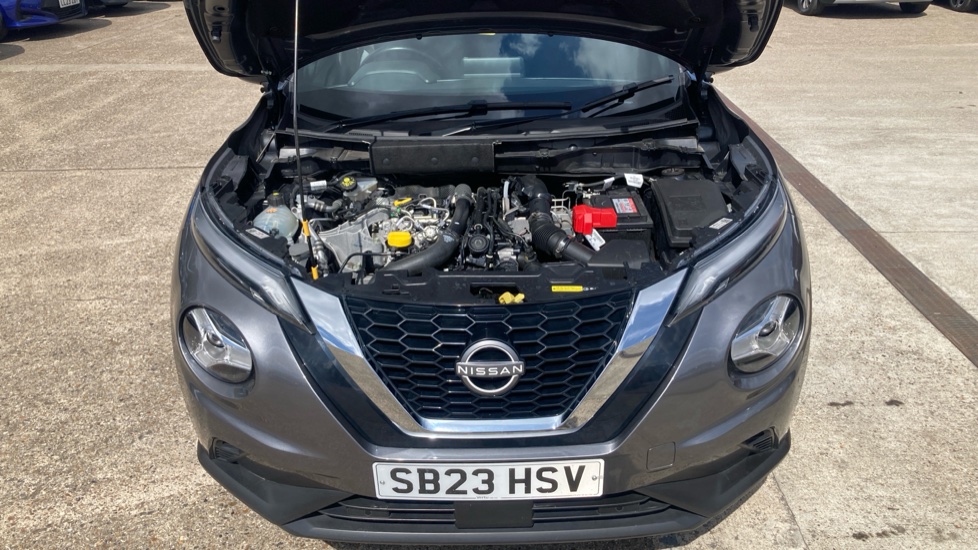 Nissan Juke 1.0 DiG-T 114 N-Connecta 5dr DCT Petrol Hatchback - Image 8
