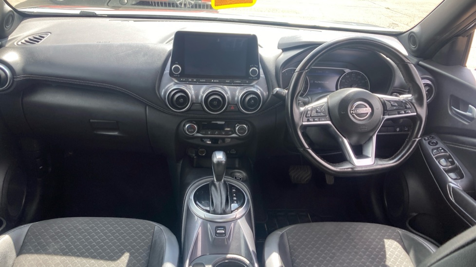 Nissan Juke 1.0 DiG-T 114 N-Connecta 5dr DCT Petrol Hatchback - Image 10