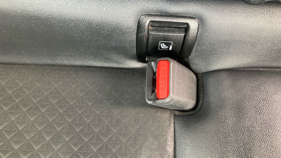 Nissan Juke 1.0 DiG-T 114 N-Connecta 5dr DCT Petrol Hatchback - Image 17