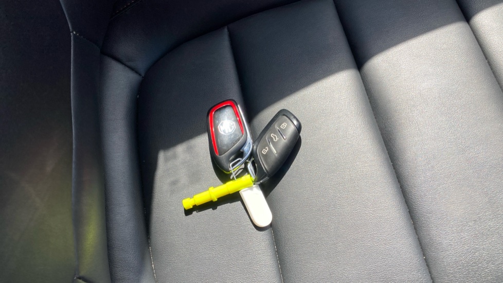 MG HS 1.5 T-GDI Excite 5dr DCT Petrol Hatchback - Image 20