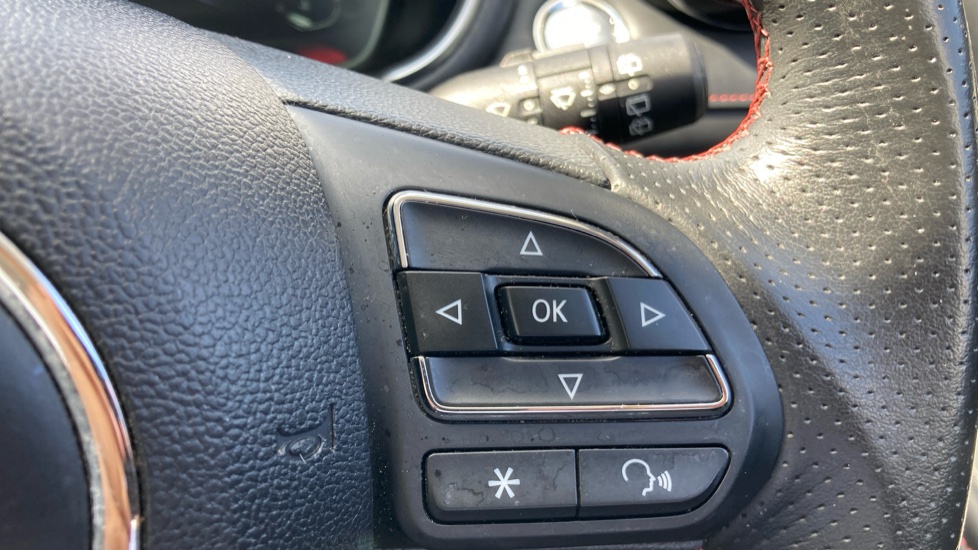 MG HS 1.5 T-GDI Excite 5dr DCT Petrol Hatchback - Image 22