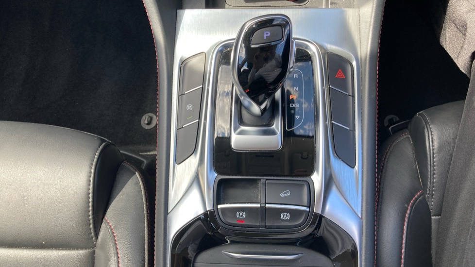 MG HS 1.5 T-GDI Excite 5dr DCT Petrol Hatchback - Image 30