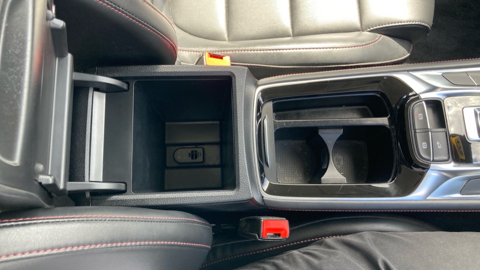 MG HS 1.5 T-GDI Excite 5dr DCT Petrol Hatchback - Image 32