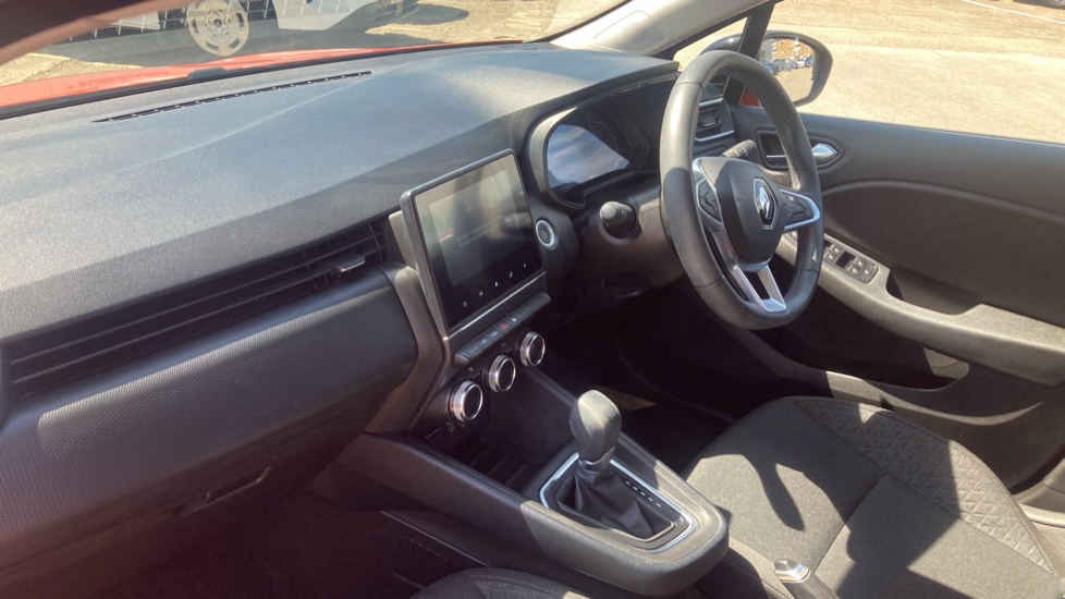 Renault Clio 1.6 E-TECH full hybrid 145 Evolution 5dr Auto Hybrid Hatchback - Image 9