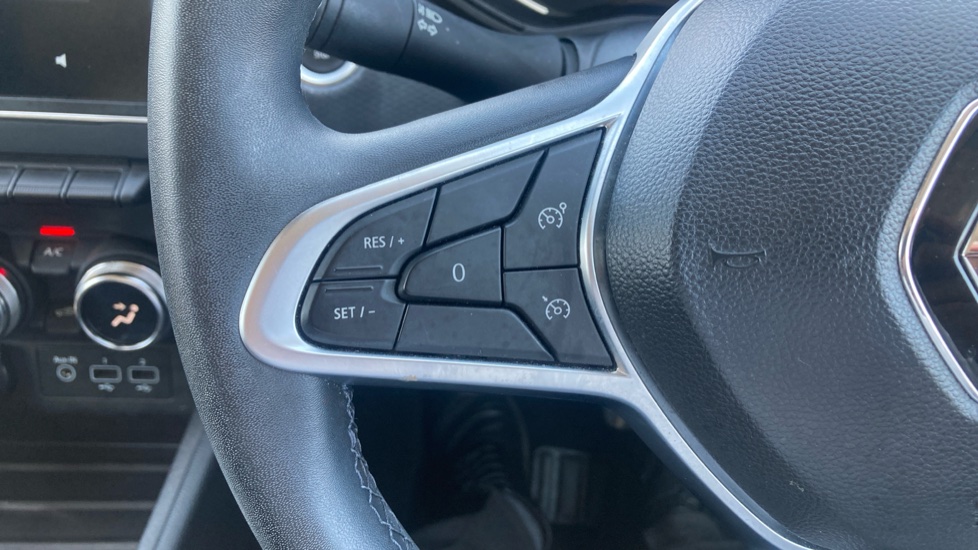 Renault Clio 1.6 E-TECH full hybrid 145 Evolution 5dr Auto Hybrid Hatchback - Image 34