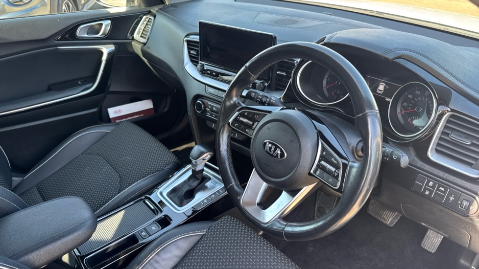 Kia Xceed 1.4T GDi ISG 3 5dr DCT Petrol Hatchback - Image 11