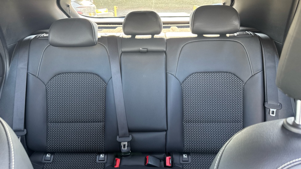 Kia Xceed 1.4T GDi ISG 3 5dr DCT Petrol Hatchback - Image 15