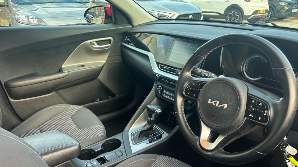 Kia Niro 1.6 GDi Hybrid 2 5dr DCT Hybrid Estate - Image 11