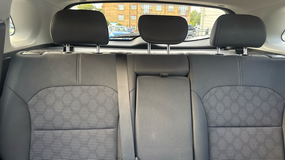 Kia Niro 1.6 GDi Hybrid 2 5dr DCT Hybrid Estate - Image 15