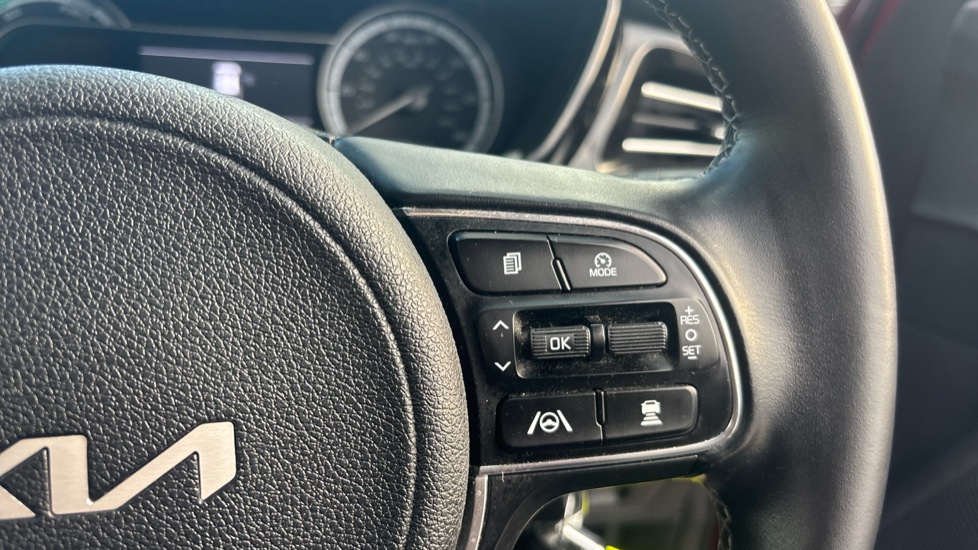 Kia Niro 1.6 GDi Hybrid 2 5dr DCT Hybrid Estate - Image 38