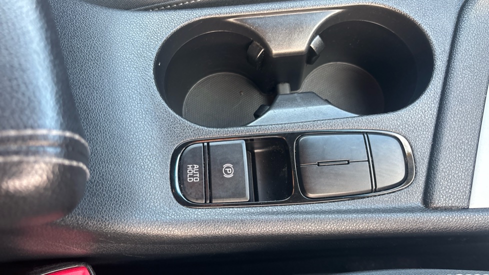 Kia Niro 1.6 GDi Hybrid 2 5dr DCT Hybrid Estate - Image 42