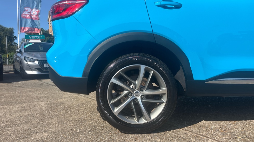 MG HS 1.5 T-GDI Excite 5dr DCT Petrol Hatchback - Image 7