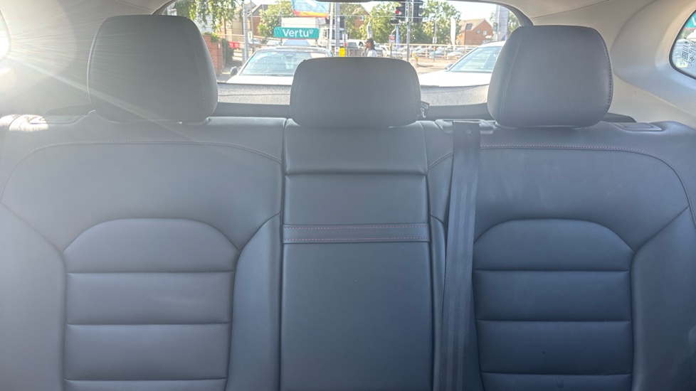 MG HS 1.5 T-GDI Excite 5dr DCT Petrol Hatchback - Image 15
