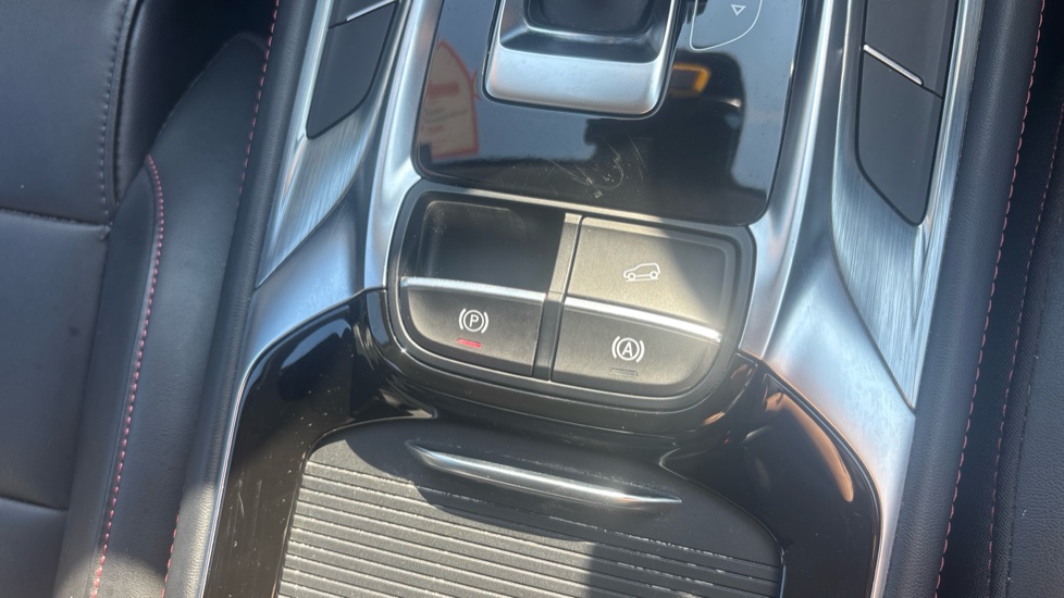 MG HS 1.5 T-GDI Excite 5dr DCT Petrol Hatchback - Image 40