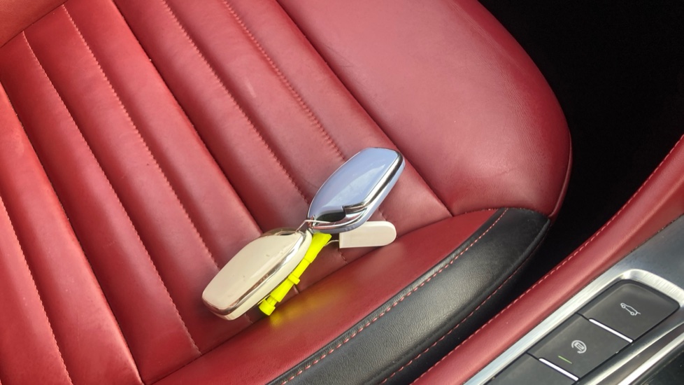 MG HS 1.5 T-GDI Exclusive 5dr DCT Petrol Hatchback - Image 20