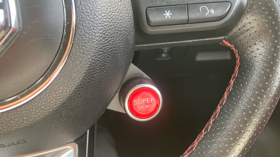MG HS 1.5 T-GDI Exclusive 5dr DCT Petrol Hatchback - Image 22