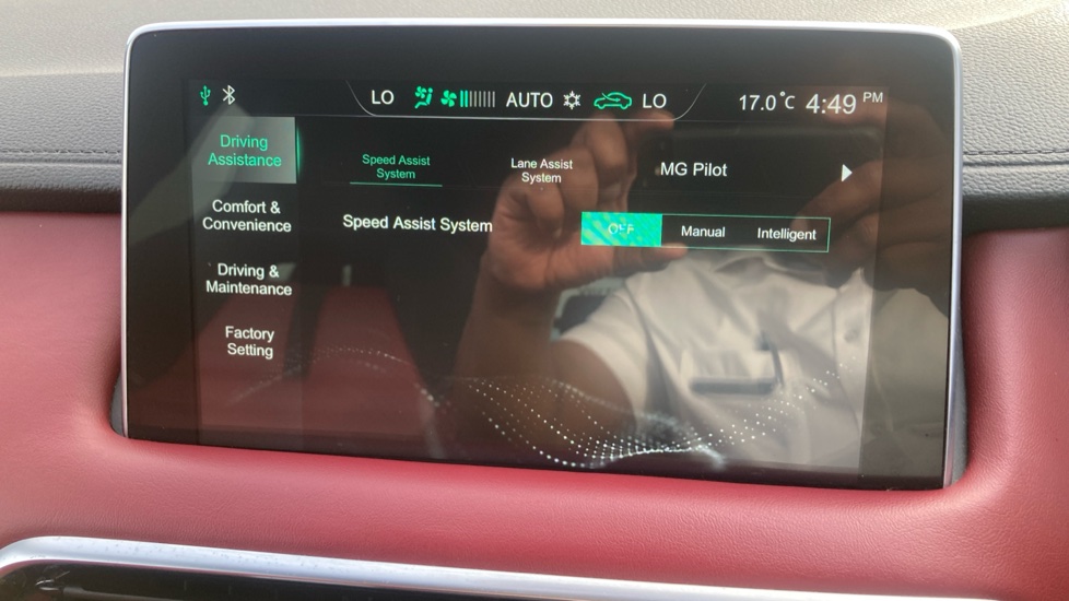 MG HS 1.5 T-GDI Exclusive 5dr DCT Petrol Hatchback - Image 24