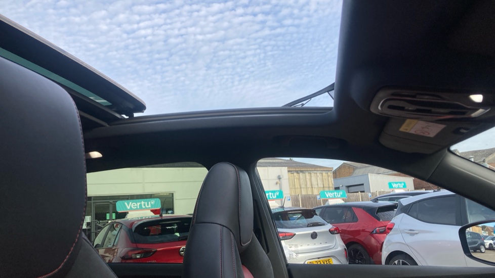 MG HS 1.5 T-GDI Exclusive 5dr DCT Petrol Hatchback - Image 31