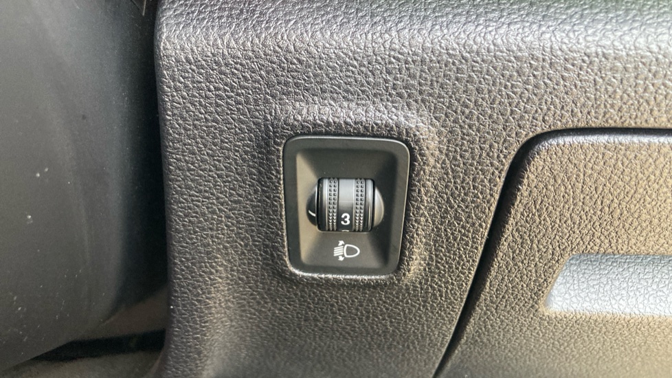 MG HS 1.5 T-GDI Exclusive 5dr DCT Petrol Hatchback - Image 37