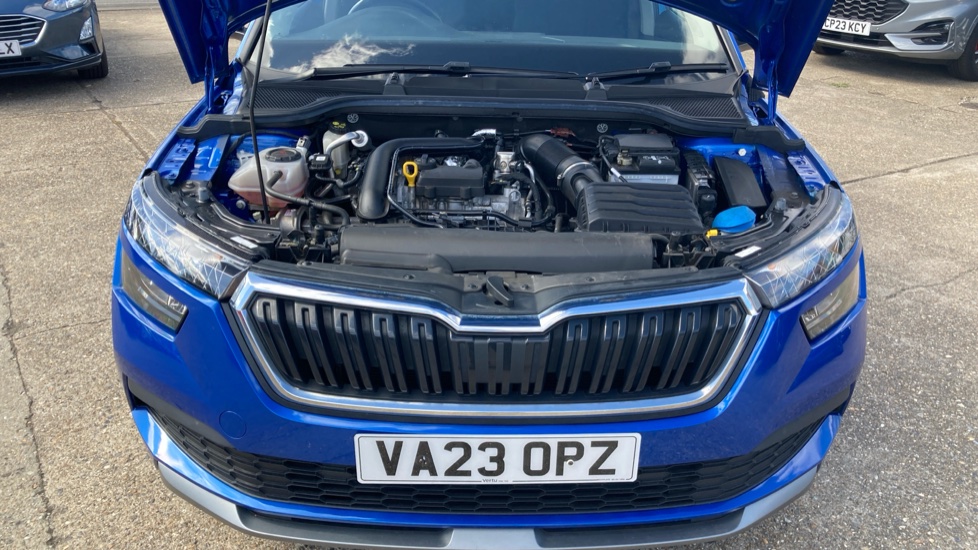 Skoda Kamiq 1.0 TSI 110 SE Drive 5dr DSG Petrol Hatchback - Image 8