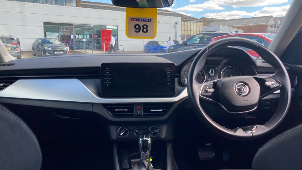 Skoda Kamiq 1.0 TSI 110 SE Drive 5dr DSG Petrol Hatchback - Image 10