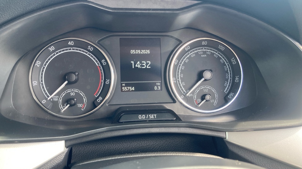 Skoda Kamiq 1.0 TSI 110 SE Drive 5dr DSG Petrol Hatchback - Image 18