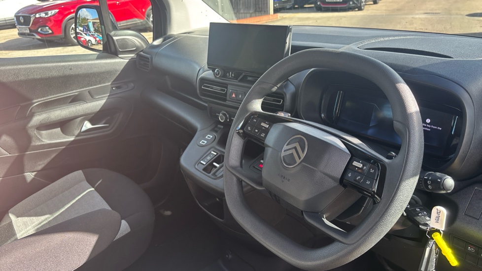 Citroen Berlingo 100kW Plus XL 52kWh 5dr Auto [7 Seat] Electric Estate - Image 11