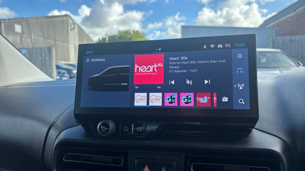 Citroen Berlingo 100kW Plus XL 52kWh 5dr Auto [7 Seat] Electric Estate - Image 12