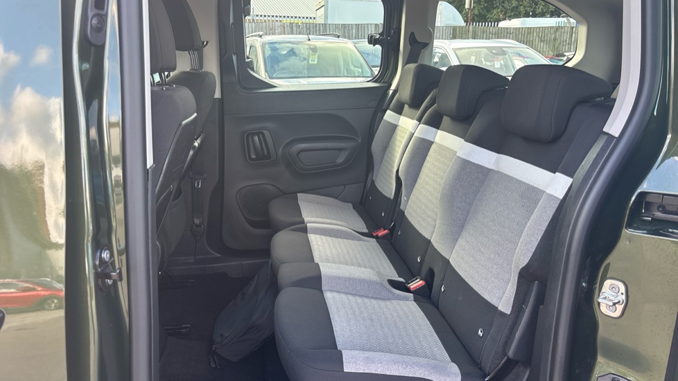 Citroen Berlingo 100kW Plus XL 52kWh 5dr Auto [7 Seat] Electric Estate - Image 16
