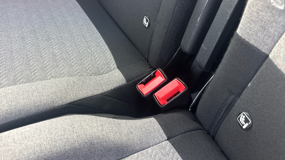 Citroen Berlingo 100kW Plus XL 52kWh 5dr Auto [7 Seat] Electric Estate - Image 17