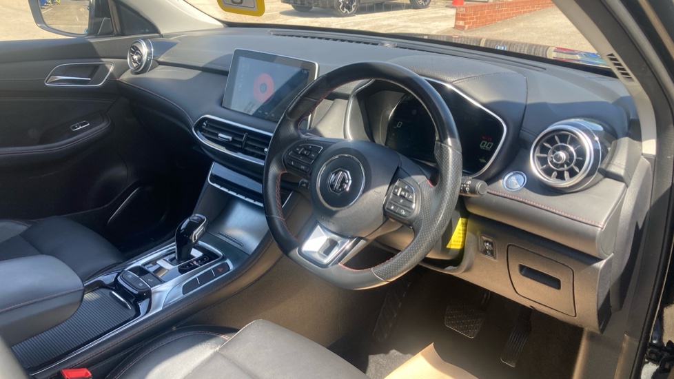 MG HS 1.5 T-GDI Excite 5dr DCT Petrol Hatchback - Image 11