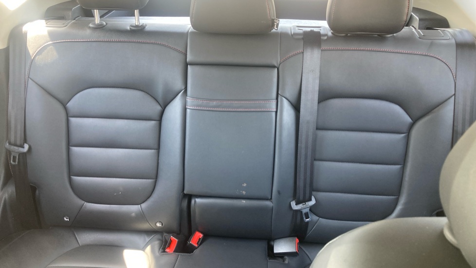 MG HS 1.5 T-GDI Excite 5dr DCT Petrol Hatchback - Image 15
