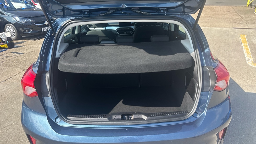 Ford Focus 1.5 EcoBlue 120 Zetec Edition 5dr Diesel Hatchback - Image 4