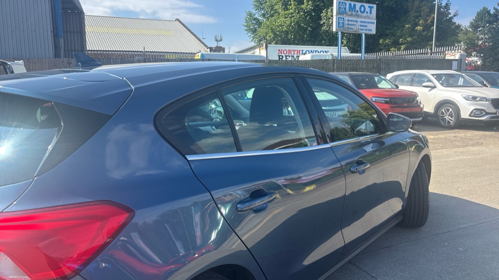 Ford Focus 1.5 EcoBlue 120 Zetec Edition 5dr Diesel Hatchback - Image 24
