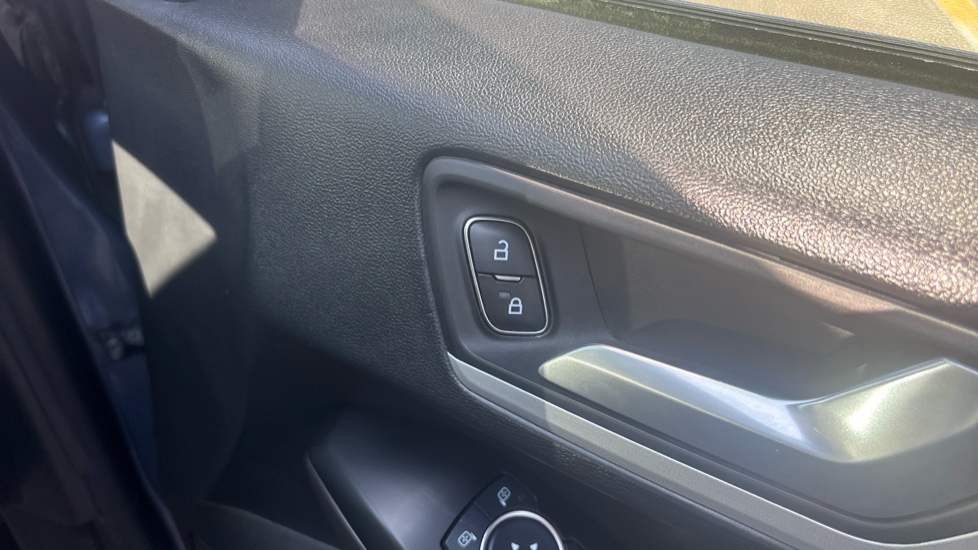 Ford Focus 1.5 EcoBlue 120 Zetec Edition 5dr Diesel Hatchback - Image 31