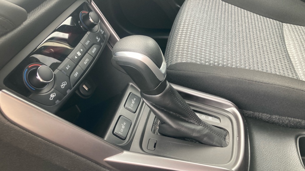 Suzuki S-Cross 1.5 Hybrid Motion 5dr AGS Hybrid Hatchback - Image 13