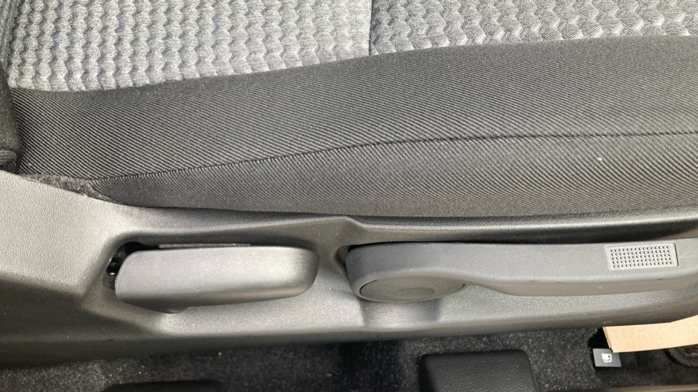 Suzuki S-Cross 1.5 Hybrid Motion 5dr AGS Hybrid Hatchback - Image 26
