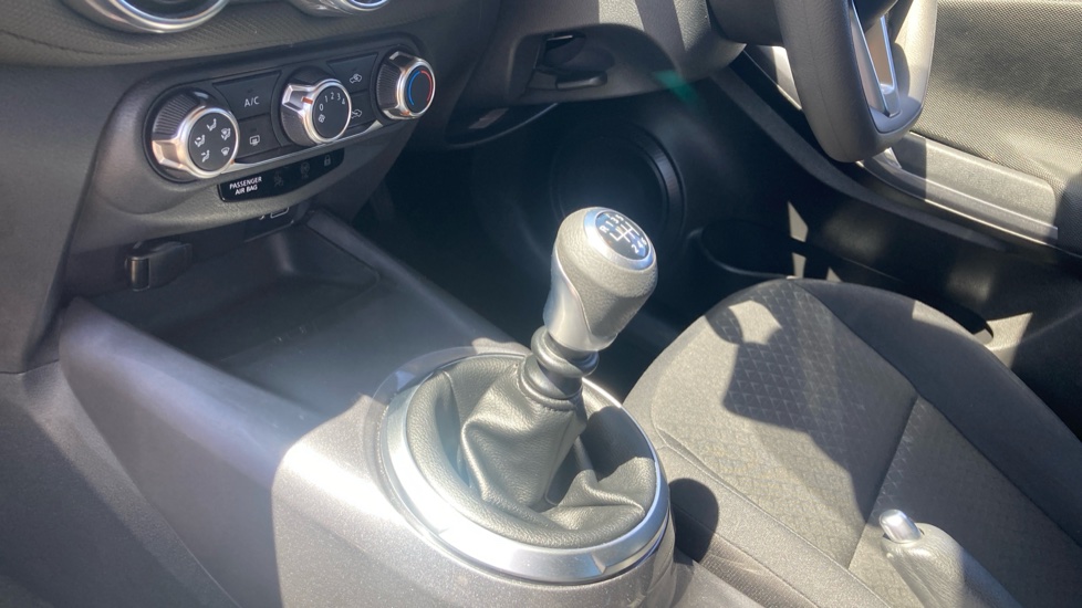 Nissan Juke 1.0 DiG-T 114 Acenta 5dr Petrol Hatchback - Image 13