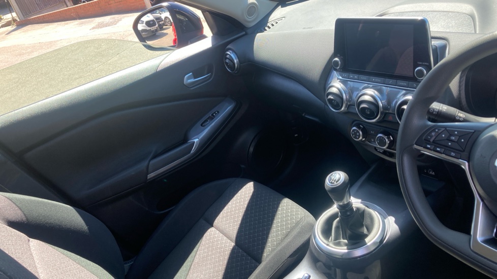 Nissan Juke 1.0 DiG-T 114 Acenta 5dr Petrol Hatchback - Image 14