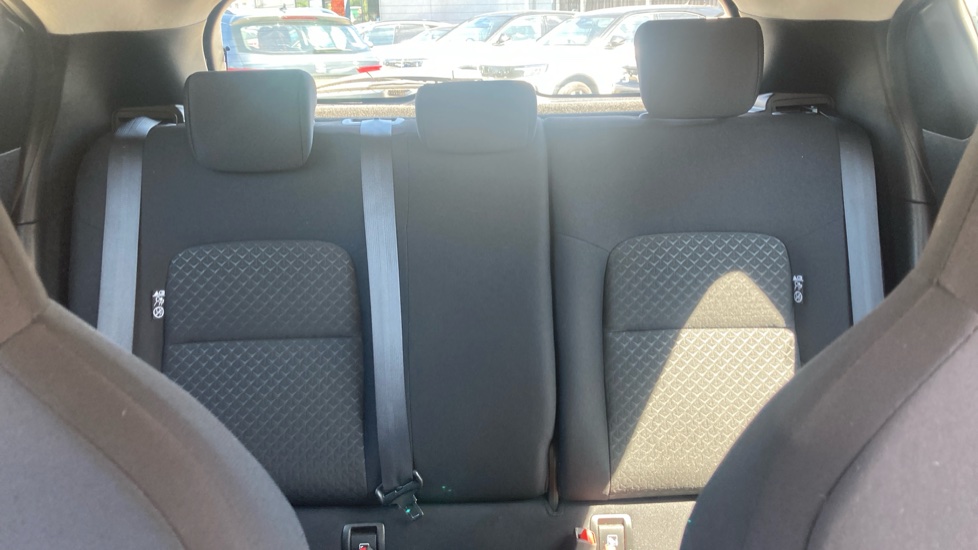 Nissan Juke 1.0 DiG-T 114 Acenta 5dr Petrol Hatchback - Image 15