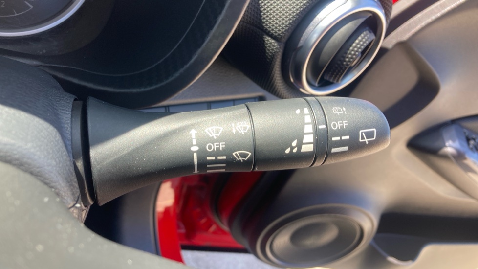 Nissan Juke 1.0 DiG-T 114 Acenta 5dr Petrol Hatchback - Image 23