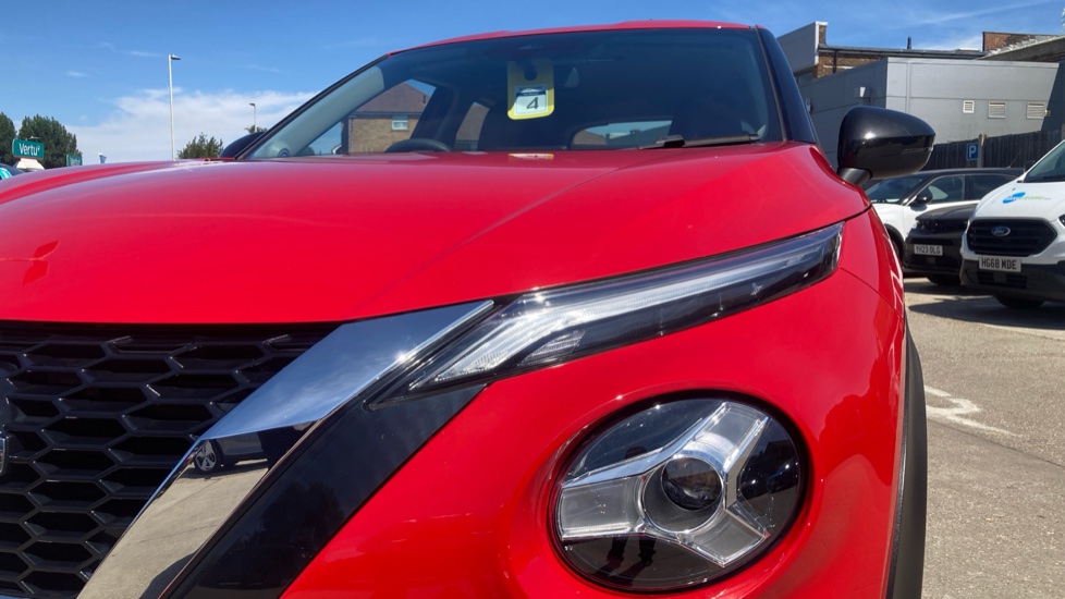 Nissan Juke 1.0 DiG-T 114 Acenta 5dr Petrol Hatchback - Image 37