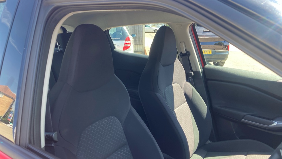 Nissan Juke 1.0 DiG-T 114 Acenta 5dr Petrol Hatchback - Image 40