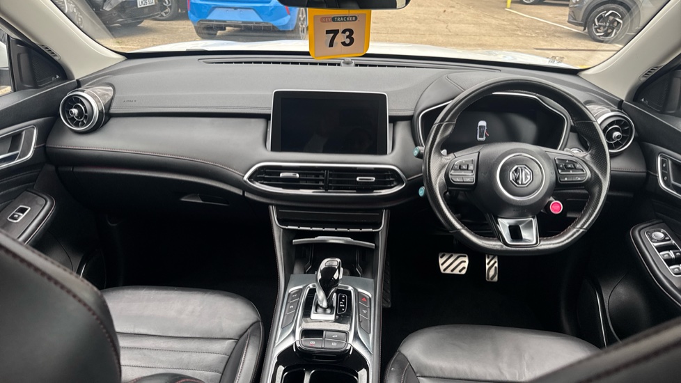 MG HS 1.5 T-GDI Trophy 5dr DCT Petrol Hatchback - Image 10