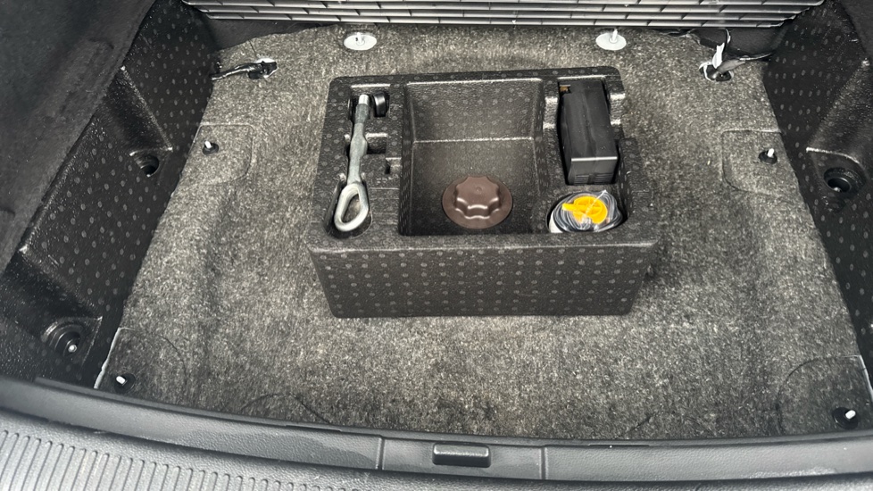 MG HS 1.5 T-GDI Trophy 5dr DCT Petrol Hatchback - Image 36
